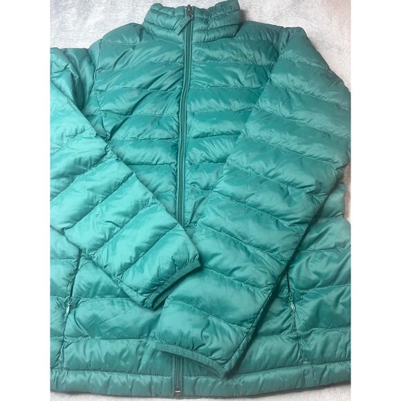 Amazon Essentials Long-Sleeve Water-Resistant Packable Jacket Size Medium - Picture 2 of 7